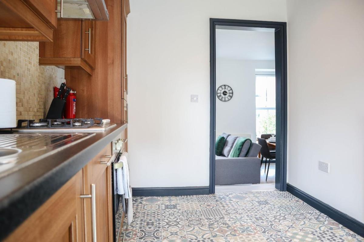 Harrogate Apartment Opposite Business Centre Dış mekan fotoğraf